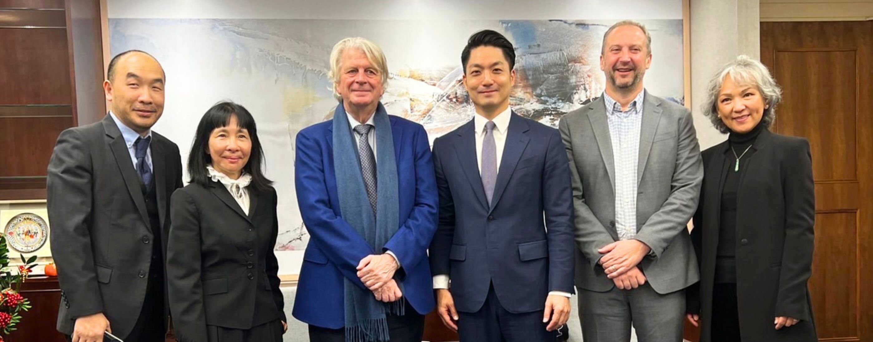 2024道法自然國際展於台北首發！賓大設計學院院長史坦納拜會蔣萬安為特展暖身